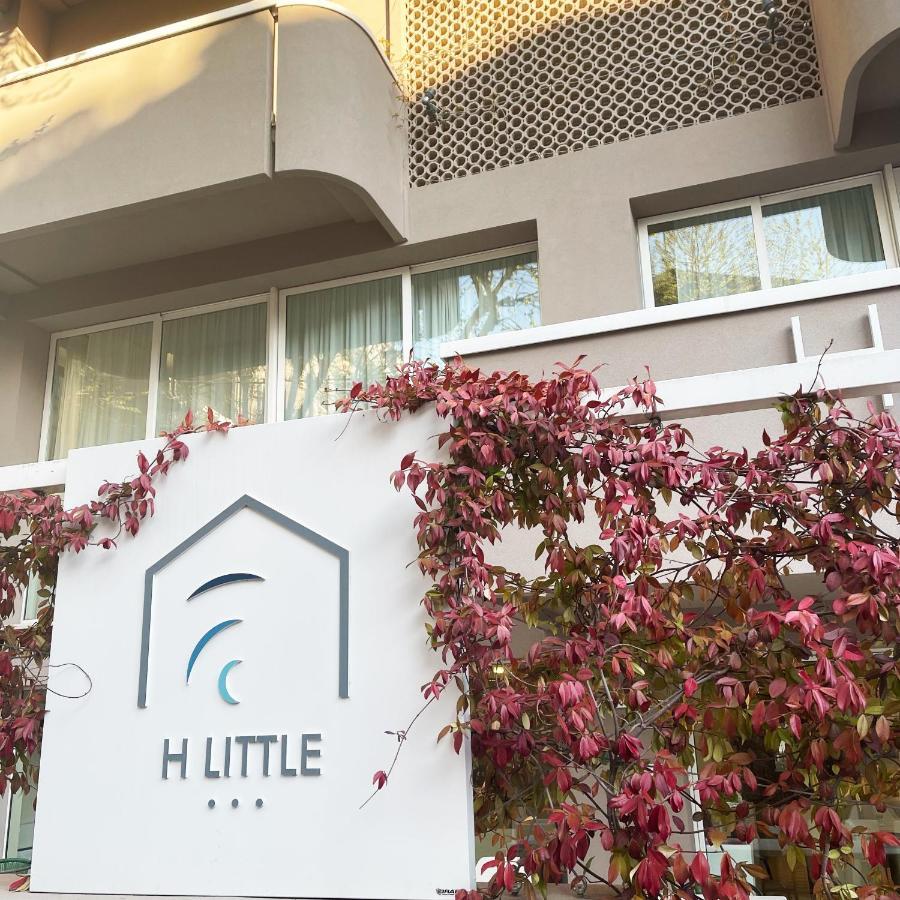 Hotel Little リミニ エクステリア 写真